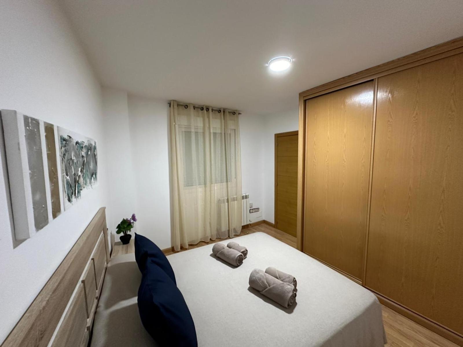 Апартаменты Cruz25 Алькала-де-Энарес Экстерьер фото